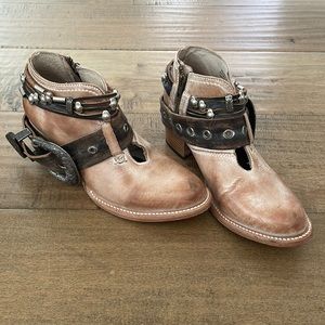 Freebird Saloon Bootie - Taupe size 8